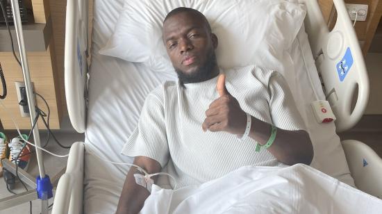 Enner Valencia, se recupera de un golpe en la cabeza en un hospital de Turquía, el 29 de abril de 2023.