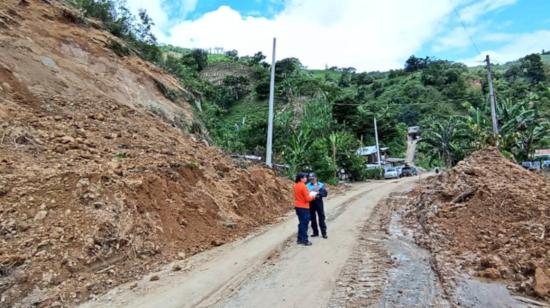 Deslizamiento ocurrido en la vía Otavalo – Selva Alegre, en Imbabura. 27 de abril de 2023