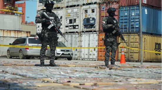 Evidencia de la cocaína incautada en Guayas, en dos operativos, el fin de semana, 2 de mayo de 2023. 