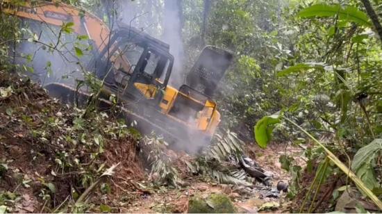 El Gobierno destruyó maquinaria utilizada en Orellana y Napo para minería ilegal, 4 de mayo de 2023.