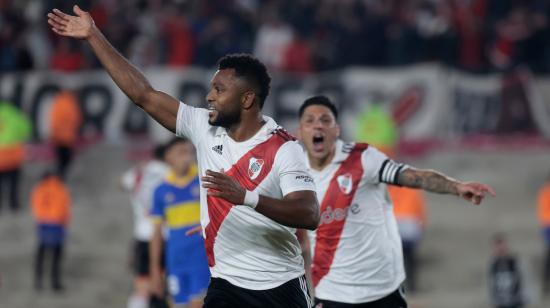 Miguel Borja celebra su gol en el partido de River ante Boca, el 7 de mayo de 2023.