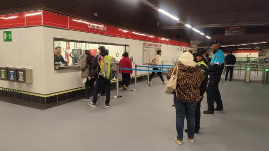 Ambiente en el interior de la estación de Quitumbe, del Metro, el 4 de mayo de 2023. 