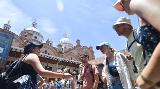 Imagen referencial de ciudadanos extranjeros en Cuenca, en octubre de 2022. 