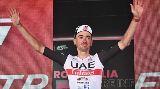 Brandon McNulty celebra su victoria en la Etapa 15 del Giro de Italia, el 21 de mayo de 2023.