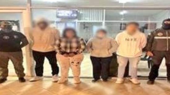 Cinco personas fueron detenidas en Cuenca por presunto tráfico de migrantes. 