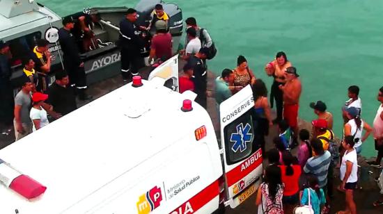 Rescate de ciudadanos en Isla Santa Cruz, en Galápagos, 21 de mayo de 2023.