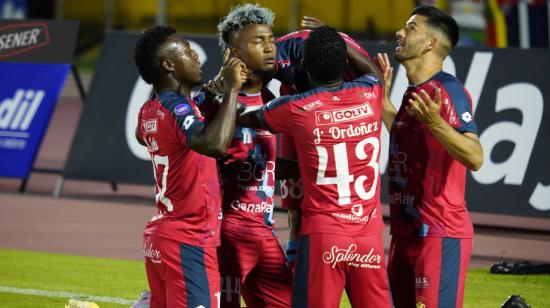 Los jugadores de El Nacional festejan uno de los goles en la victoria ante Barcelona, el 28 de mayo de 2023. 