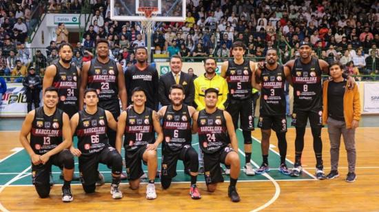 Los jugadores del equipo de baloncesto de Barcelona en un partido de la temporada de 2022.