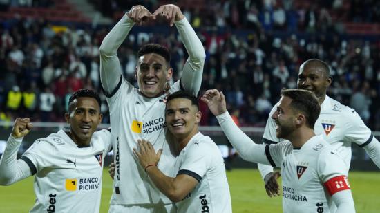 Jugadores de Liga de Quito celebran en el estadio Rodrigo Paz Delgado, el 2 de junio de 2023.