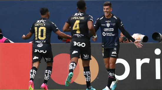 Michael Hoyos y sus compañeros festejan uno de los goles ante Corinthians en la Copa Libertadores, el miércoles 7 de junio de 2023.