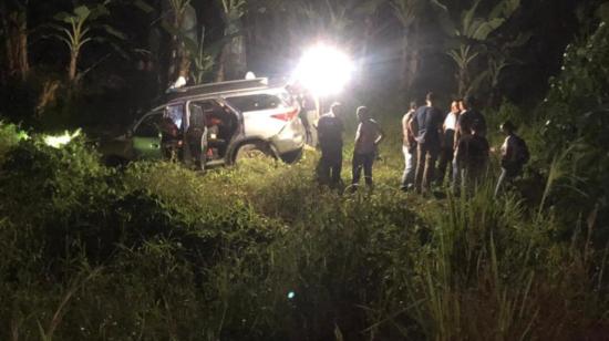 Un auto fue encontrado en una vía de Puebloviejo, en Los Ríos, con cinco muertos, el 8 de junio de 2023. 