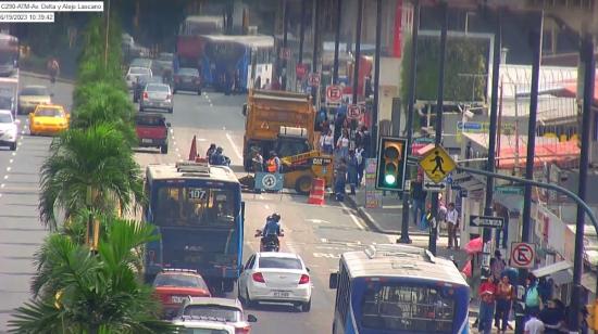 Un tramo cerrado de la calle Esmeraldas, centro de Guayaquil, el 19 de junio de 2023. 