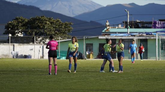 Espuce recibe a Macará en el Estadio Parroquial de Nayón, por la Superliga femenina, el 17 de mayo de 2023. 