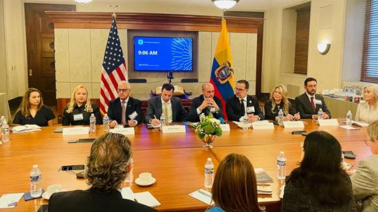 Una delegación ecuatoriana se reúne con empresarios estadounidenses, para impulsar las preferencias arancelarias para Ecuador, en Washington, el 20 de junio de 2023.