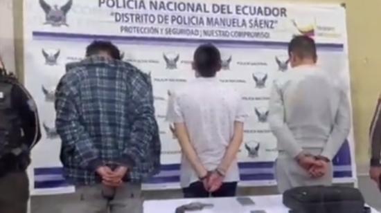 Tres personas fueron detenidas en Quito por tenencia ilegal de armas, el 28 de junio de 2023.