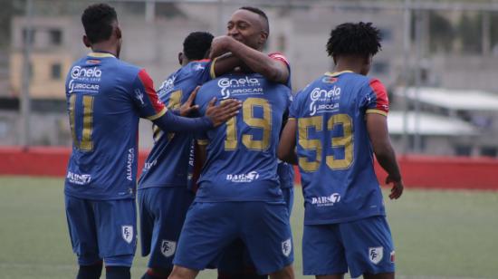 Los jugadores de Deportivo Quito celebran un gol en el torneo de Segunda categoría de Pichincha, ante Galácticos, el 1 de julio de 2023. 