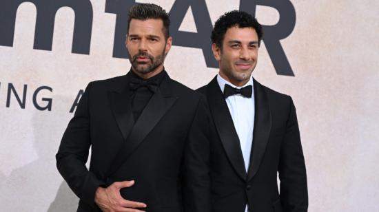 El cantante Ricky Martin junto a Jwan Josef, en una de sus apariciones juntos en la alfombra roja de Canes, el 26 de mayo de 2022. 