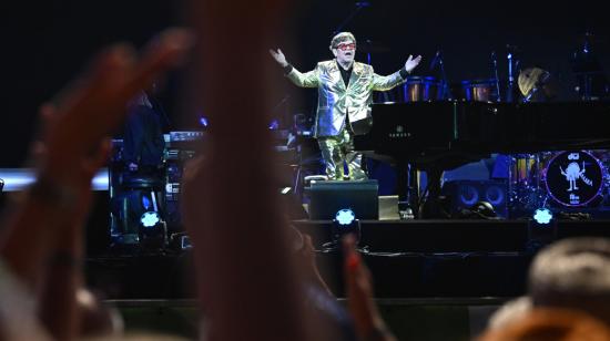 El artista Elton John durante un concierto en sur de Inglaterra, el 25 de junio de 2023. 