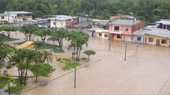 Una zona céntrica del cantón Flavio Alfaro, en Manabí, afectada por inundaciones, el 12 de julio de 2023. 