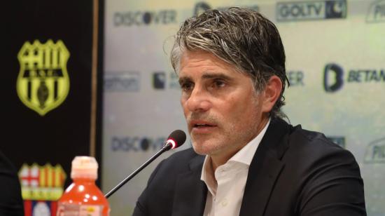 Diego López, durante su presentación como nuevo director técnico de Barcelona, el viernes 14 de julio de 2023.