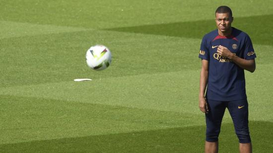 Kylian Mbappé durante un entrenamiento en París, con el PSG, el 20 de julio de 2023. 