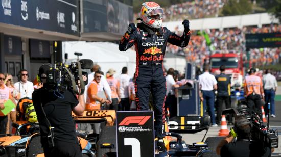 Max Verstappen festeja su victoria en el Gran Premio de Hungría, el 23 de julio de 2023. 