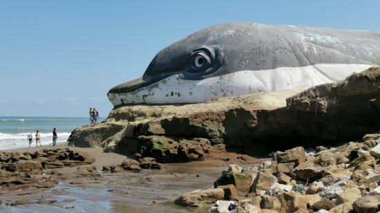 Playa Delfín en Posorja (Guayas), afectada por oleajes y aguajes, y por el incremento del nivel del mar debido a El Niño.  