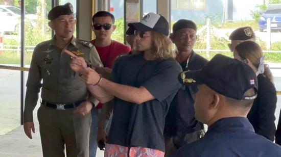 El español Daniel Sancho, durante la reconstrucción del crimen del cual se le acusa en Tailandia.