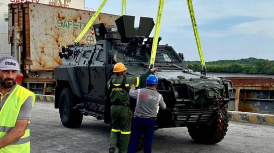 20 vehículos blindados llegaron al país para uso de las Fuerzas Armadas. Quito, 6 de agosto de 2023