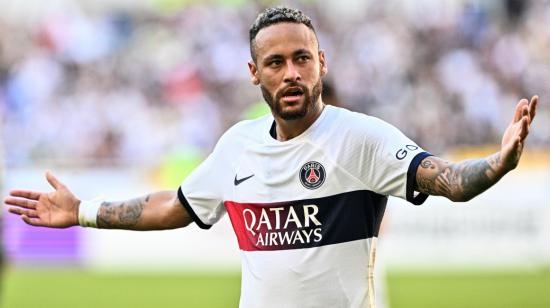 Neymar del PSG celebra después de anotar un gol contra el Jeonbuk Hyundai Motors durante su partido amistoso en el Estadio Principal Asiad en Busan, el 3 de agosto de 2023.