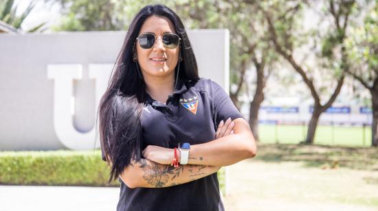 María José Benítez, coordinadora deportiva de LDU femenino, en el Complejo de Pomasqui, en julio de 2023.