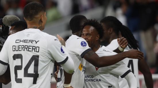 Los jugadores de Liga de Quito celebran en el partido ante Ñublense, el 10 de agosto de 2023.