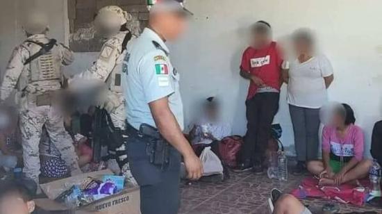 126 migrantes ecuatorianos fueron rescatados en una casa de seguridad en México. 11 de agosto de 2023