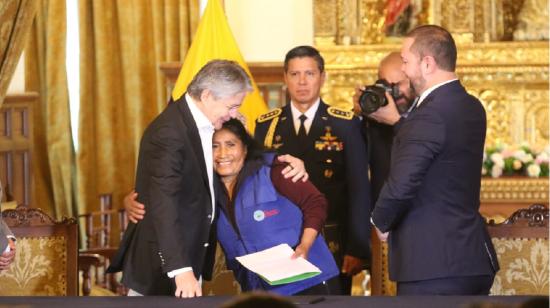 El presidente Guillermo Lasso entregó al gremio de recicladores el reglamento a Ley de Economía Circular, Quito, 16 de agosto 2023.