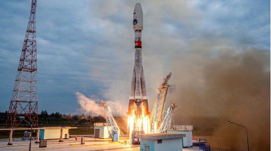 Despegue del cohete Soyuz-2.1b, de la agencia Roscosmos, parte del proyecto del gobierno de Rusia para llegar a la Luna, el 11 de agosto de 2023. 