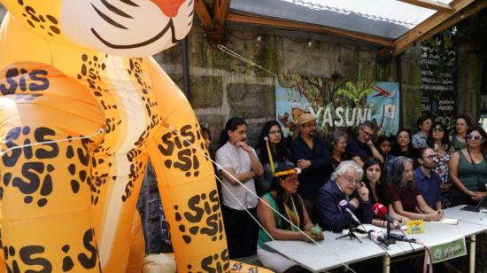 Integrantes del colectivo Yasunidos en una rueda de prensa en Quito, el 10 de mayo 2023.