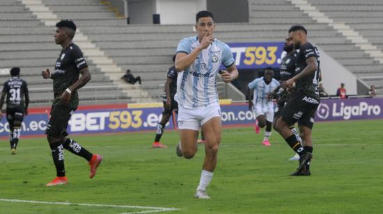 Miguel Parrales celebra su gol en el partido de Guayaquil City ante Orense, el 26 de agosto de 2023.