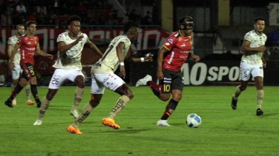 Deportivo Cuenca se enfrentó a Técnico Universitario en el estadio Alejandro Serrano Aguilar, el 28 de agosto de 2023.