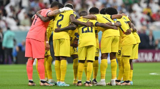 Imagen de la selección de Ecuador, antes del partido ante Qatar, en la inauguración del Mundial, el 20 de noviembre de 2022. 