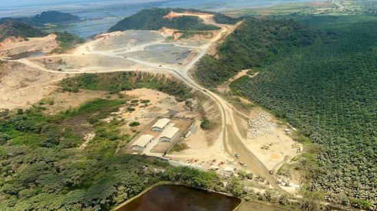 Vista de sobrevuelo realizado por el Ministerio de Transporte al sur de Durán y Guayaquil, en Guayas, en una zona por donde prevé pasar el Quinto Puente. 