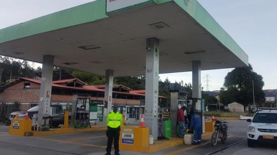 Imagen referencial de una gasolinera en Azuay