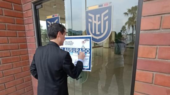 Las oficinas de la FEF en Guayaquil fueron clausuradas por el Municipio, el 4 de septiembre de 2023. 