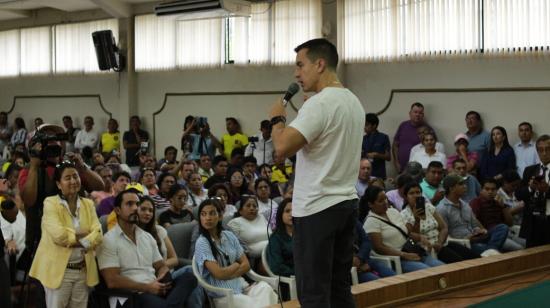 El candidato Daniel Noboa, en un encuentro con estudiantes de la universidad de Milagro, en Guayas, el 7 de septiembre de 2023.