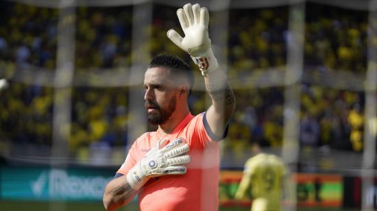 Hernán Galíndez en el estadio Rodrigo Paz Delgado en el partido ante Uruguay.