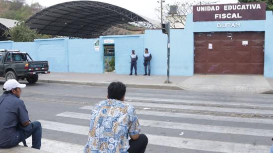 Exteriores de la Unidad Educativa Durán, en Guayas, el  19 de septiembre de 2023.