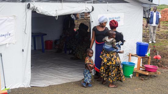 Habitantes de El Congo en una carpa médica de la OMS, el 22 de septiembre de 2023.