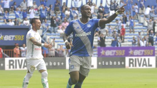 Jaime Ayoví celebra su gol en el partido de Emelec ante Mushuc Runa, el 23 de septiembre de 2023.