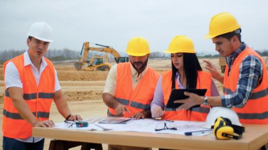 El candidato presidencial Daniel Noboa presentó su plan de vivienda 'Mi linda casa', el 25 de septiembre de 2023.