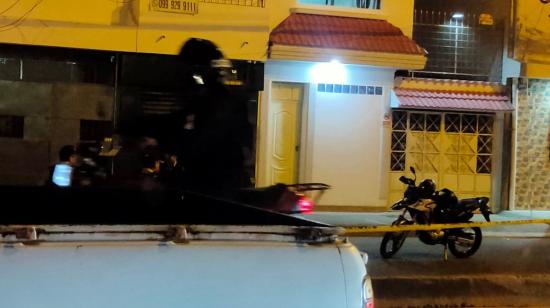 La Policía en la avenida Francisco de Orellana, en Guayaquil.