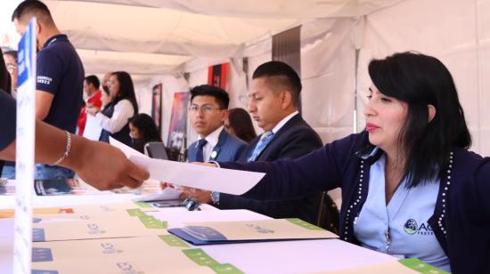 Imagen referencial de una feria de empleo realizada en Quito, el 12 de septiembre de 2023. 